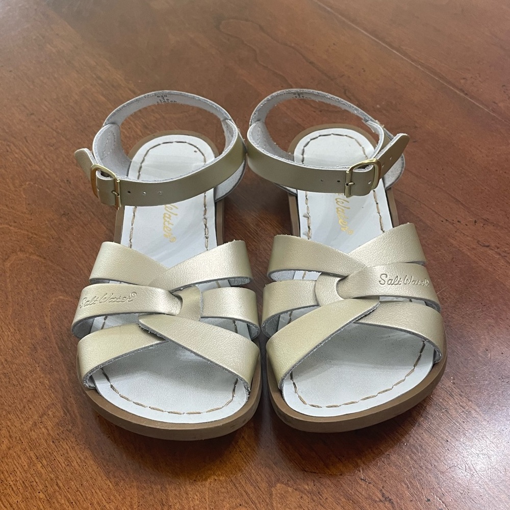 Salt Water sandal. Girls size 2.